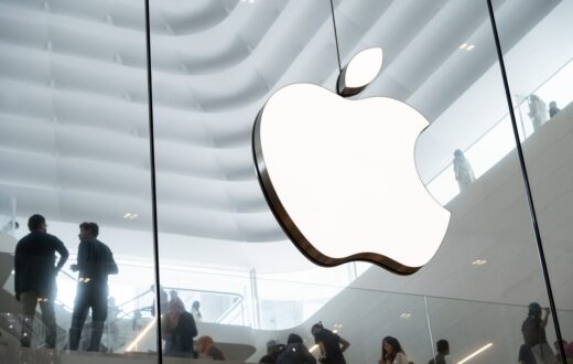 John Ternus e Tim Cook